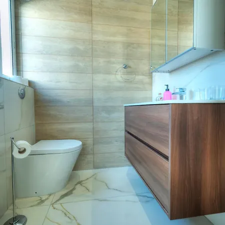 Apartman Elegant 2 Bedrooms, Large Sun Terrace, Pool Gcat1-1