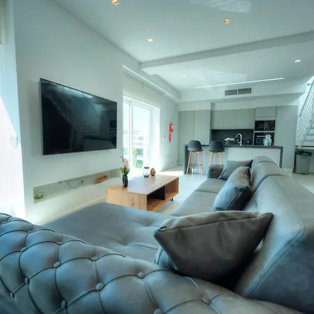 Apartman Elegant 2 Bedrooms, Large Sun Terrace, Pool Gcat1-1 *