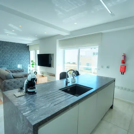 Elegant 2 Bedrooms, Large Sun Terrace, Pool Gcat1-1 Apartman
