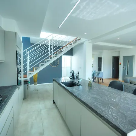 Apartman Elegant 2 Bedrooms, Large Sun Terrace, Pool Gcat1-1